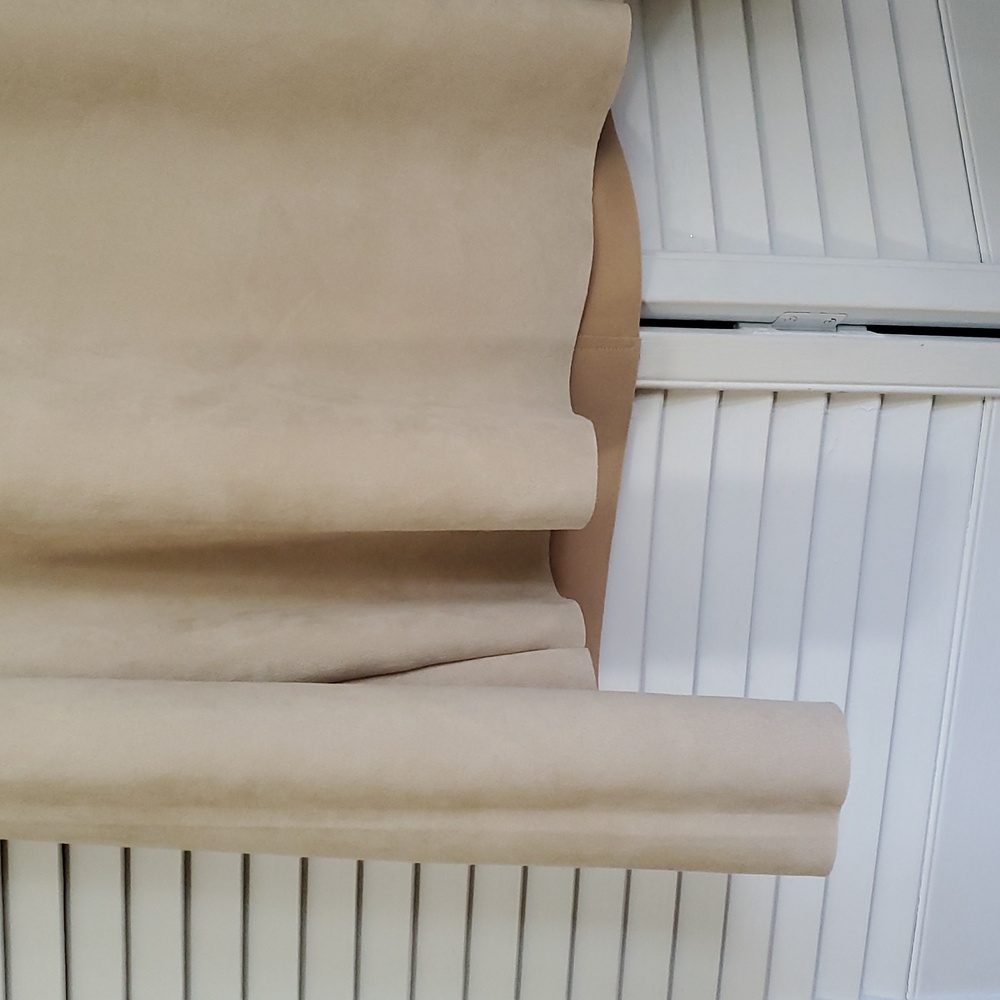 Elegant Cream Women's Top - Picture 4 of 8